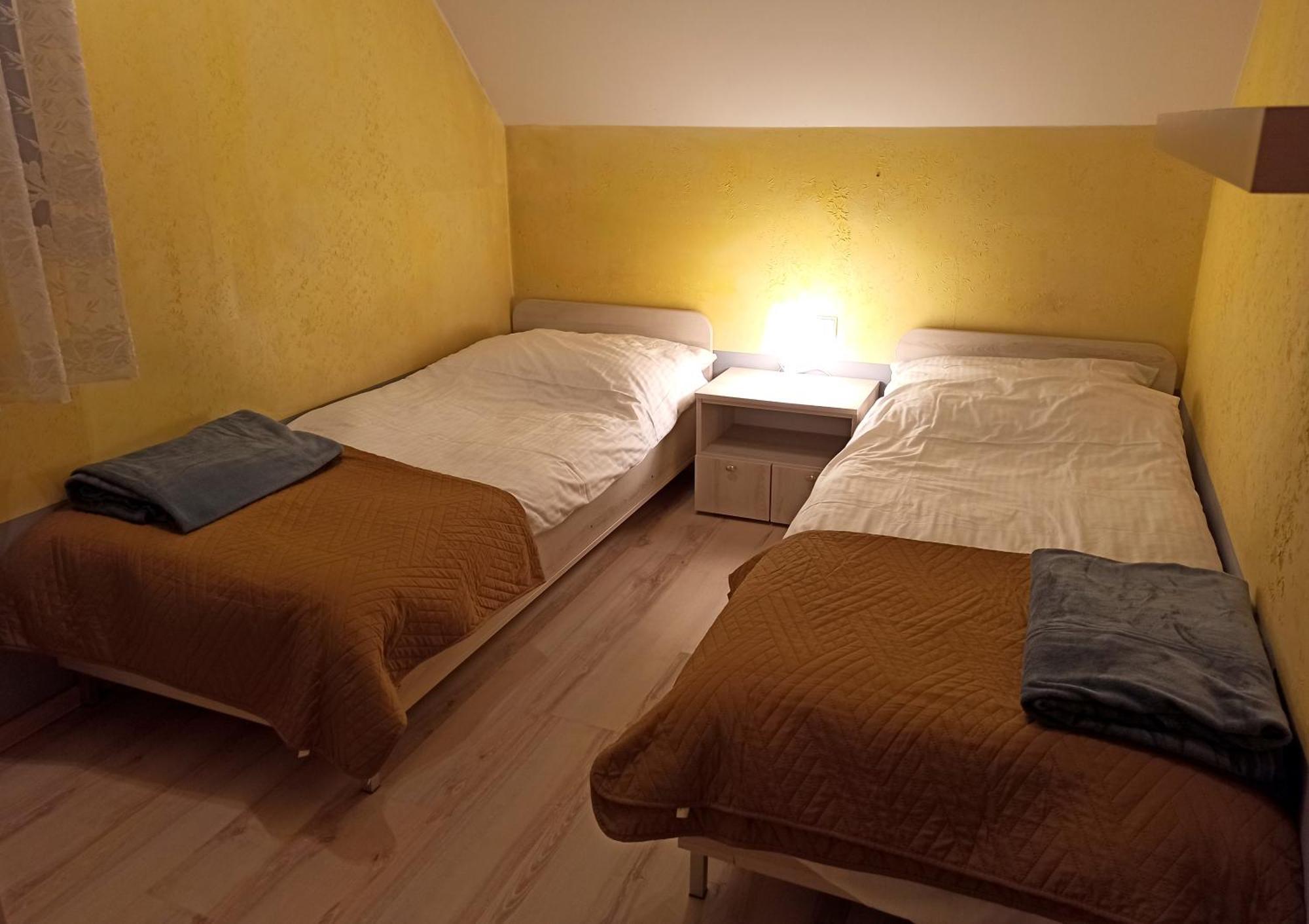 Apartaments Gory Niedzica Zamek Bagian luar foto