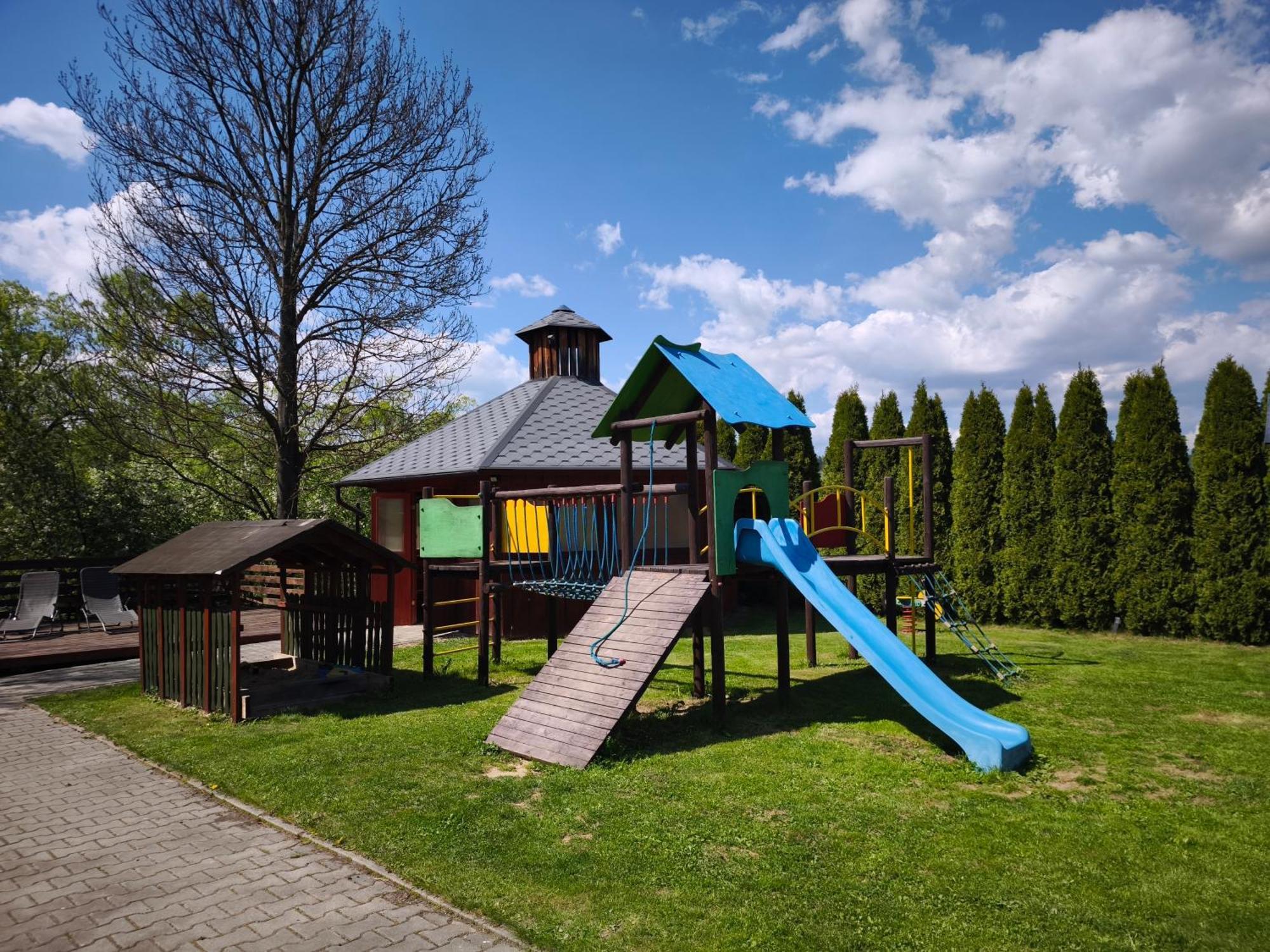 Apartaments Gory Niedzica Zamek Bagian luar foto
